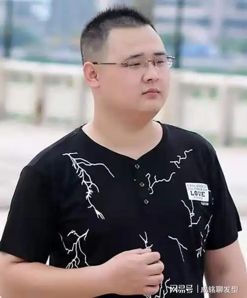 为啥理发师都喜欢理两边剪短的发型有三个优点建议了解下