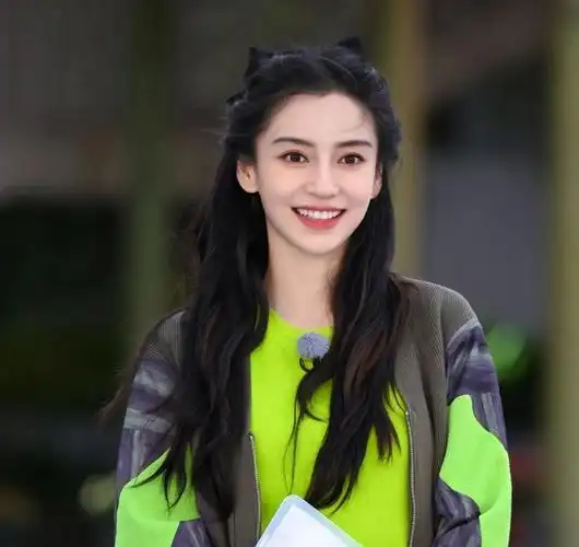 《奔跑吧12》全阵容官宣,angelababy缺席,此前的努力都白费了|杨颖