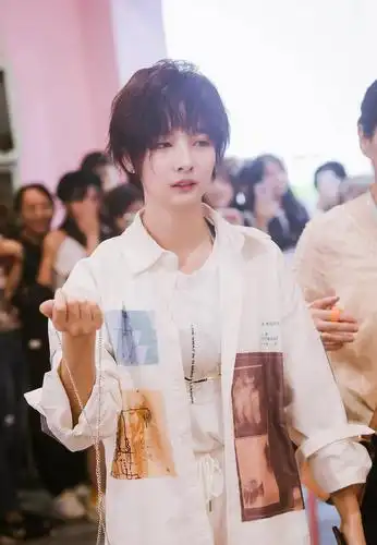 为帅哥赵粤激情开帖!