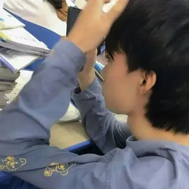 15帅气男生照片真人