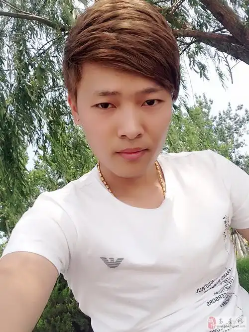 【帅男秀场】郭筱宁 26岁 天秤座 发型师