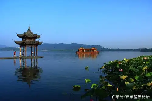 三潭印月美景:有一个旅游胜地,三潭印月,美的让人流连忘返