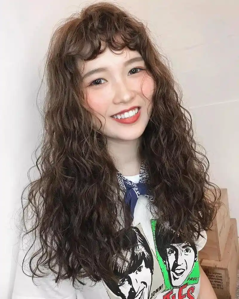 今年流行洋气泡面头发型