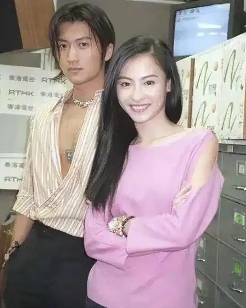 回顾如今才明白谢霆锋对张柏芝不是喜欢而是深爱