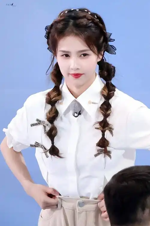 白鹿双马尾可爱活动照合集