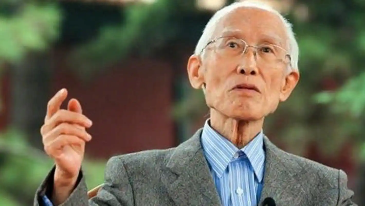 著名诗人余光中去世