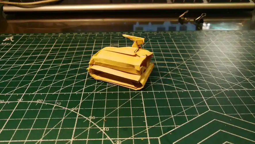 折纸简单又好看的装甲车