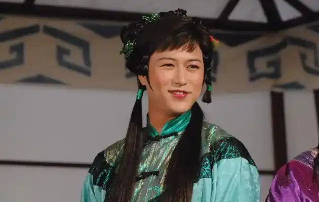 盘点6位扮女生男星,第1位被赞靓过真女人,第6位坐观众席认不出|余文乐