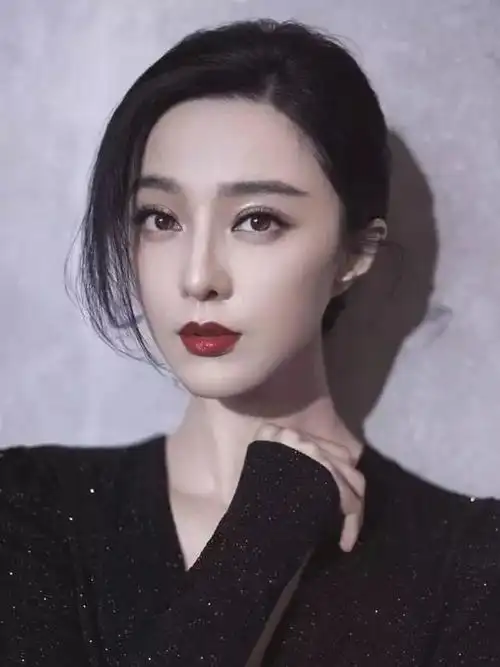 过年"小脸"攻略,这些大脸女明星是怎样做到脸大还美的?