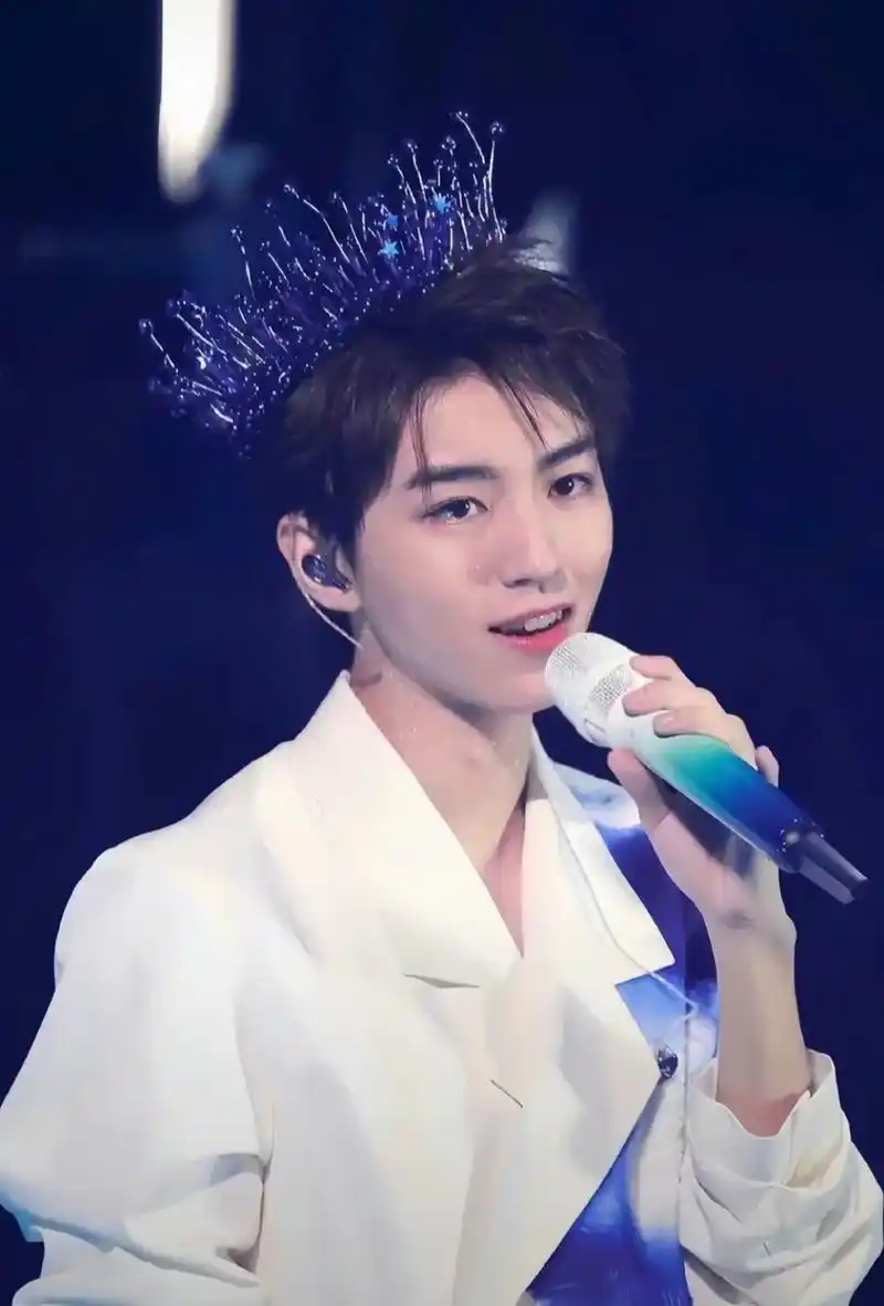 王俊凯 #小螃蟹 #蓝海 是一夜成名吗?可是这一夜好长 - 抖音