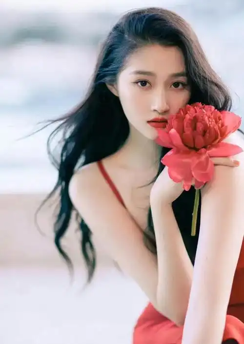 关晓彤人比花娇