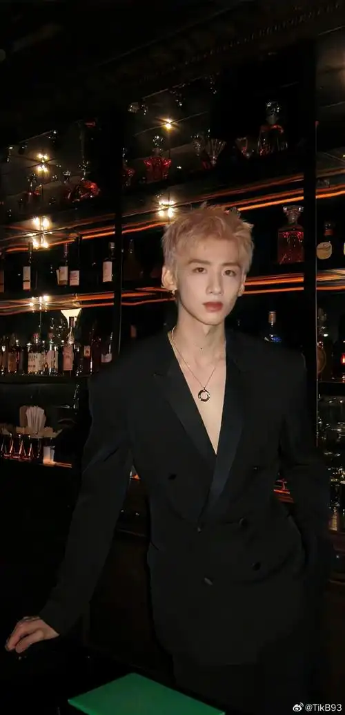 张雨绮白敬亭同框豪门味##白敬亭