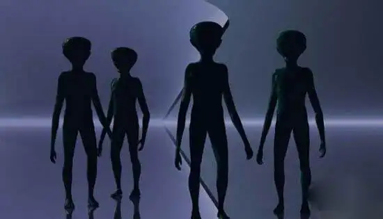 外星人绑架人类做实验