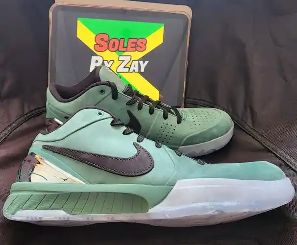 海岸配色科比4实物曝光材质太高级了