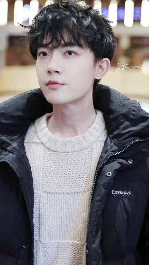 李明德超话98#李明德无限超越班#救命,他真的好可爱!2024.2.