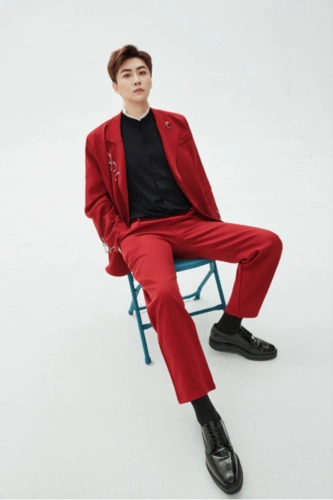 快男韩毅晒北京电影学院毕业证