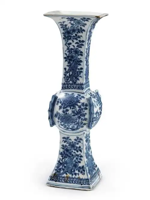 明代青花瓷器的多种风格因何形成?官窑民窑瓷器各有什么特点?