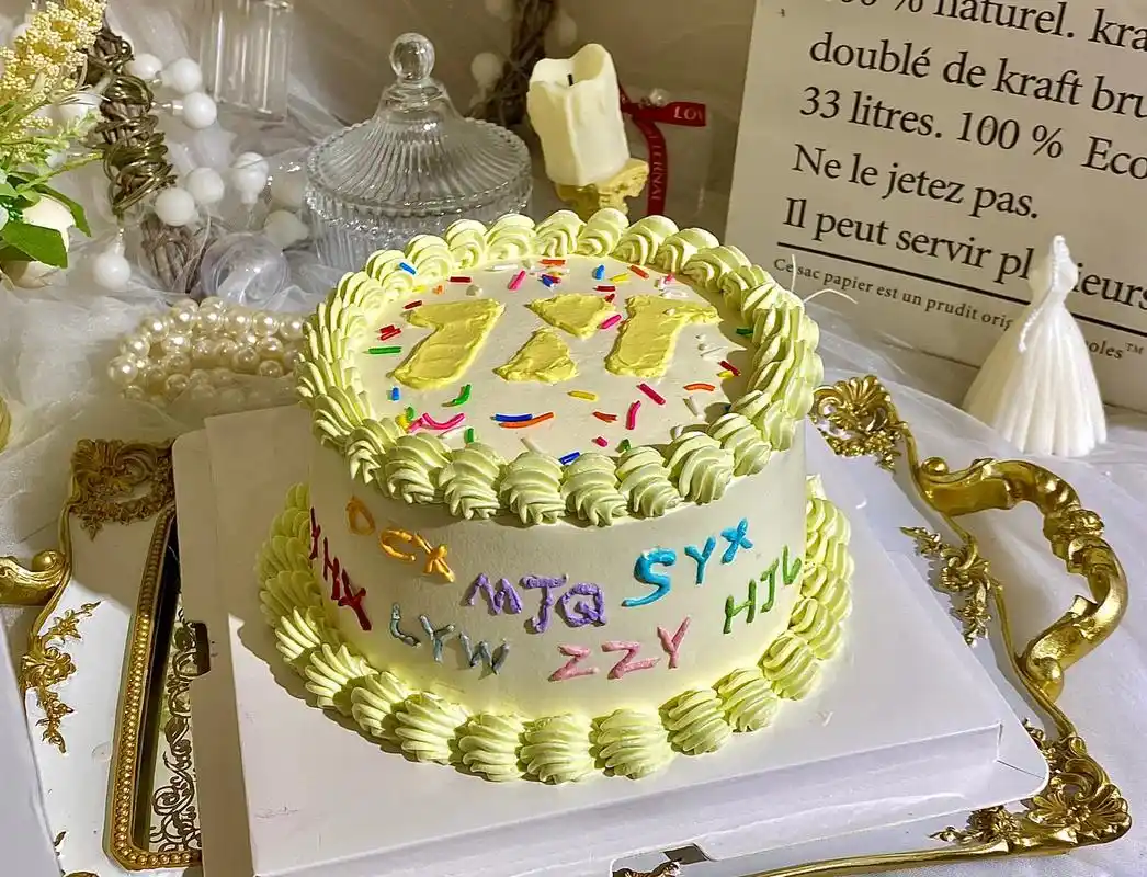 一定要和追星的姐妹一起做这个蛋糕#时代少年团 #diy #秋 - 抖音