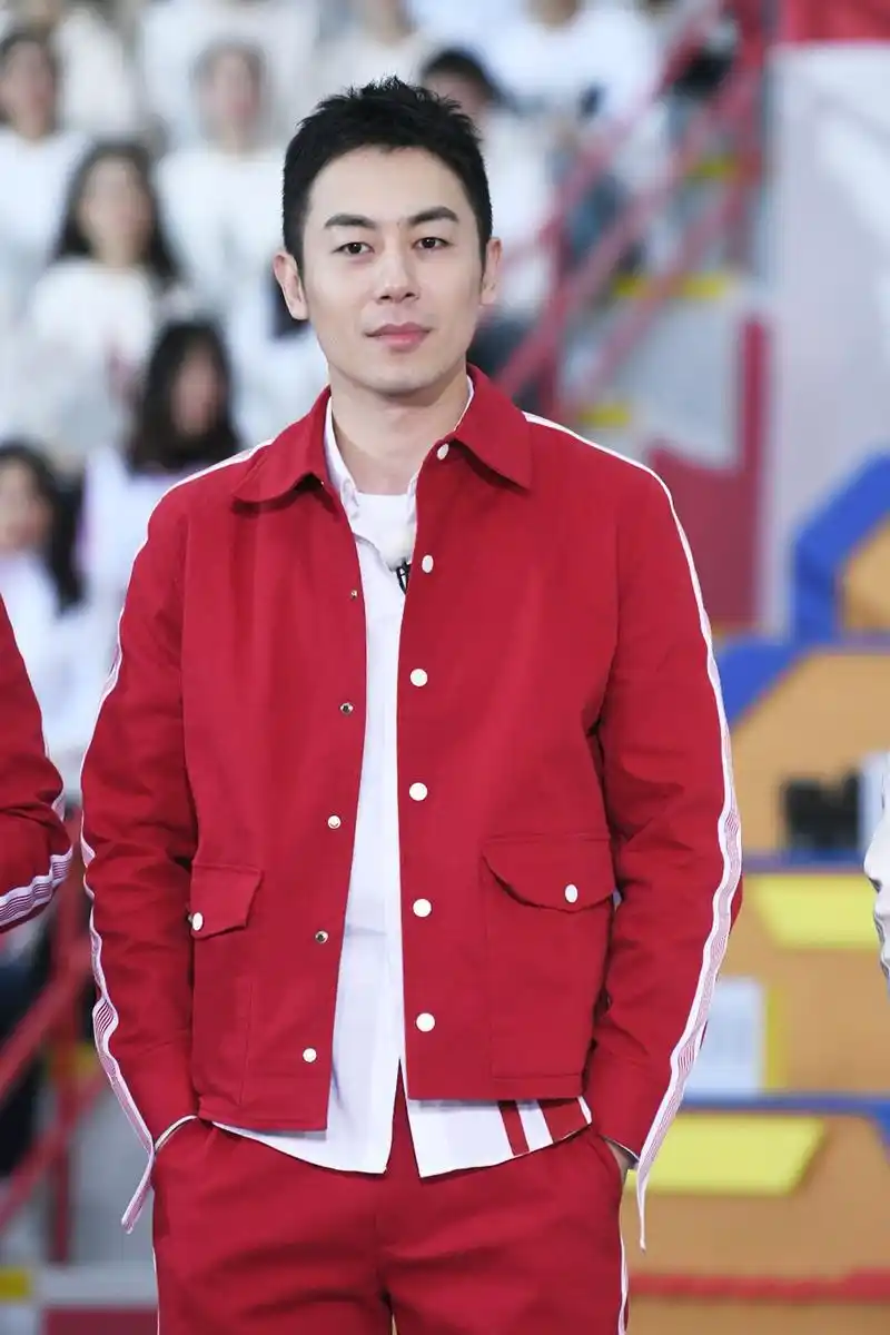 奔跑吧高清路透图曝光李晨朱亚文扭秧歌宋雨琦黄旭熙同队