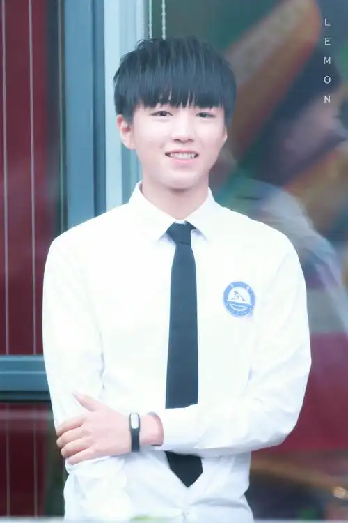 王俊凯# 160310 超少年密码拍摄