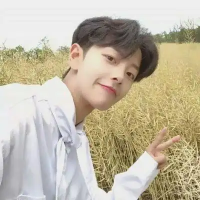 微信头像生活男生图片 高清比较真实的微信帅哥头像图片