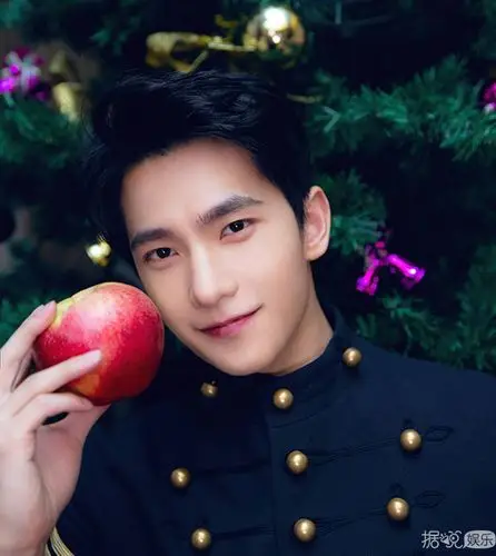 表面是一副高冷禁欲样的杨洋, 私底下的他却是这样一副面孔