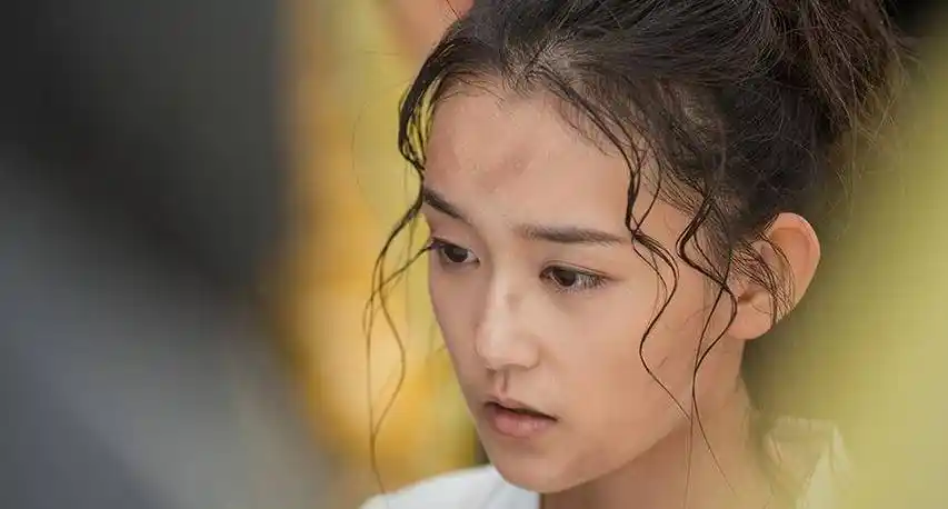 而郭俊辰现在也一直没少接触古装剧,他跟鞠婧祎一起搭档主演的《花戎