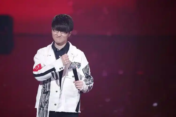 周杰伦两人晋级成大赢家中国好声音五强诞生10月7号鸟巢决战