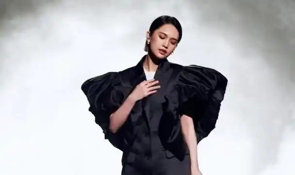 杨丞琳是怎么加入综艺《乘风破浪的姐姐2》的?