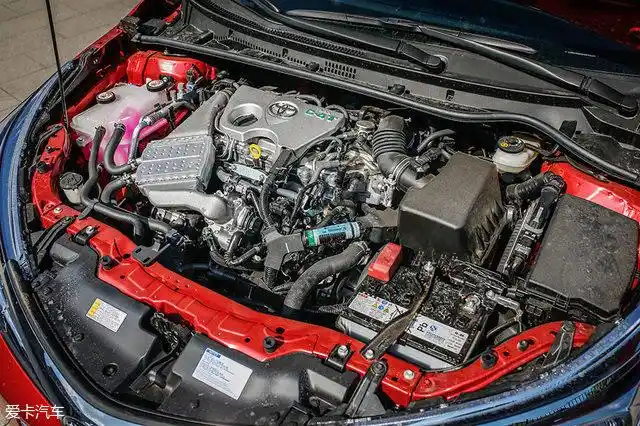 传动机构采用了一台来自爱信的e-cvt变速箱,利用行星齿轮结构来完成