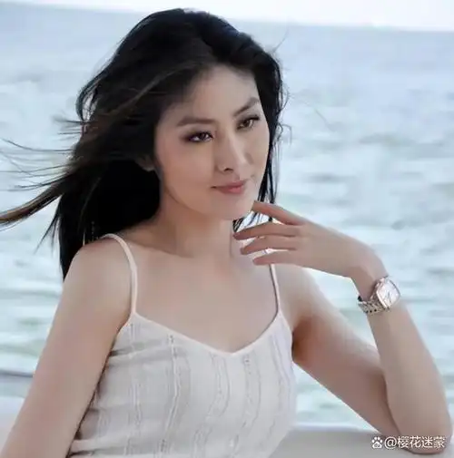 亲妈!陈慧琳笑小儿子是肥仔,14岁长子身高1米8模样傻傻无意入行