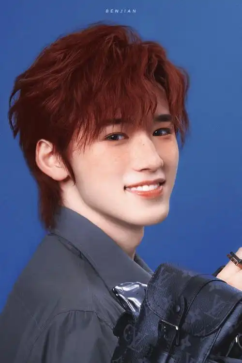 宋亚轩王牌对王牌##微博音乐盛典红毯