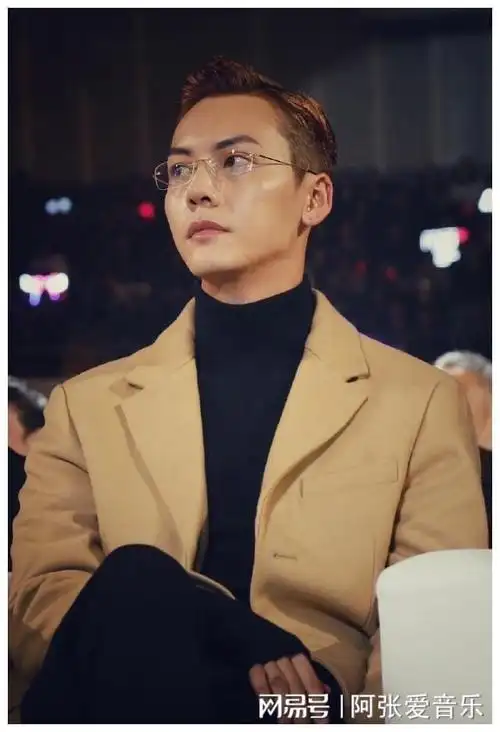 陈伟霆换了新发型留背头的他突然发现不帅了颜值下降