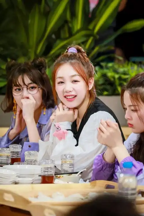 创造101女孩破茧成团全纪录!