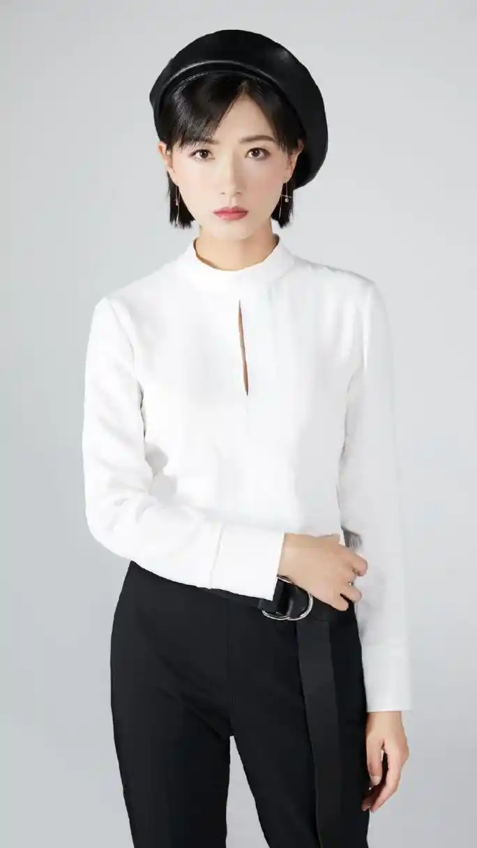 万茜精美壁纸:尽显独特魅力,让人打心底里喜欢