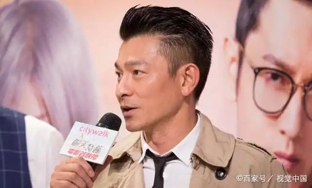 刘德华剪过的8大经典发型,哪一个最帅?有些风格普通人驾驭不了