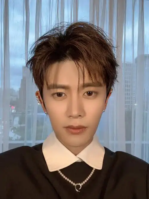 任嘉伦超话好运降临!节前点心发放,请排队领取!