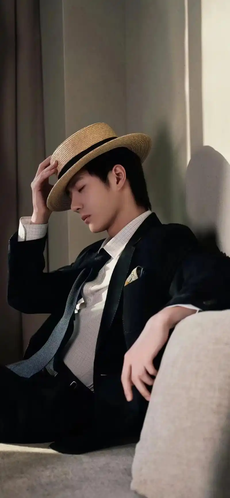 王一博gq盛典红毯造型 正衣冠 见良人 路飞装 懂自懂#王 - 抖音