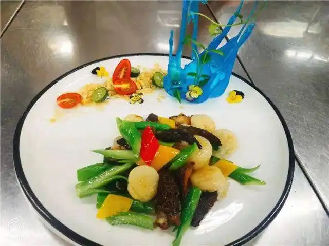 长沙名店帅气主厨带来13款自创融合菜品每一道都好看又好吃