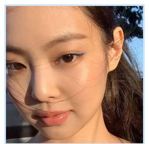 双眼皮,一字眉?out!现在流行这样的长相,高级爆了!