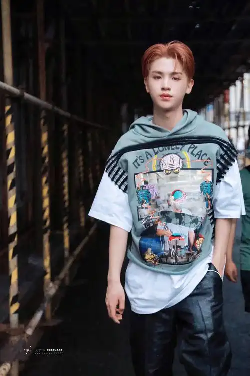 黄明昊超话@jjjustin0219210627今日街拍96#黄明昊这就是潮流