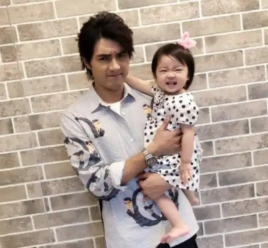 贺军翔老婆长什么样二胎得女怎么回事