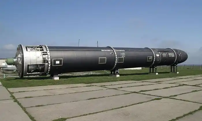 俄罗斯撒旦2号rs28萨尔马特rs28sarmat洲际战略导弹一枚可摧毁整个