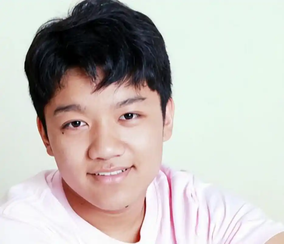 《家有儿女》中的夏雨扮演者尤浩然,小时候长相可爱,演技出色,备受