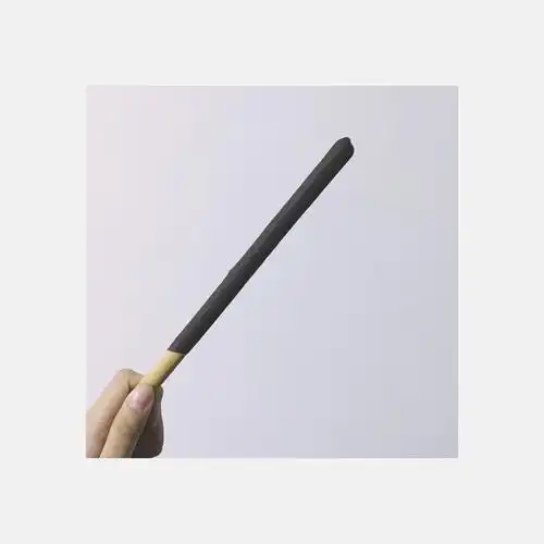 泰国的超长巧克力棒 哈哈哈 不太好吃啊