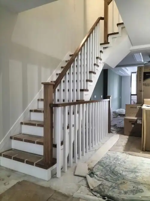 实木楼梯安装效果图