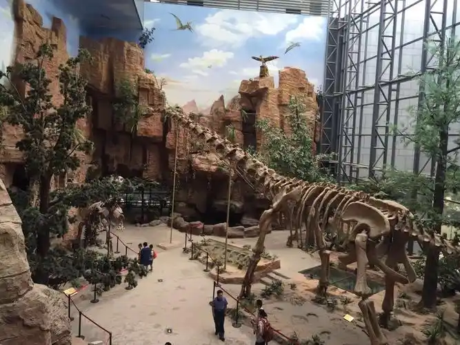 【携程攻略】南京南京地质博物馆景点,坐车逛吃逛吃半天才到,里面的恐
