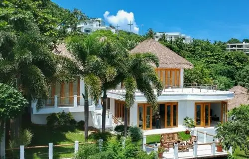 海景别墅 (villa with ocean view)