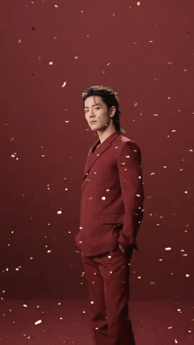 肖战红西装大背头