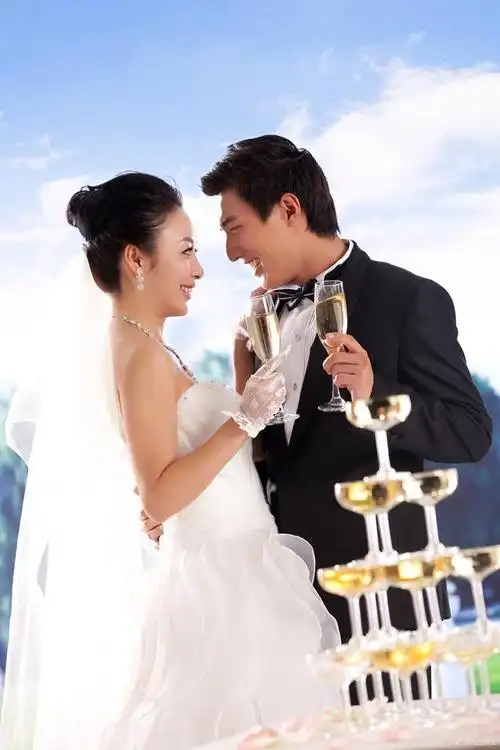 去拍婚纱照大概多少钱 拍婚纱照时的注意事项